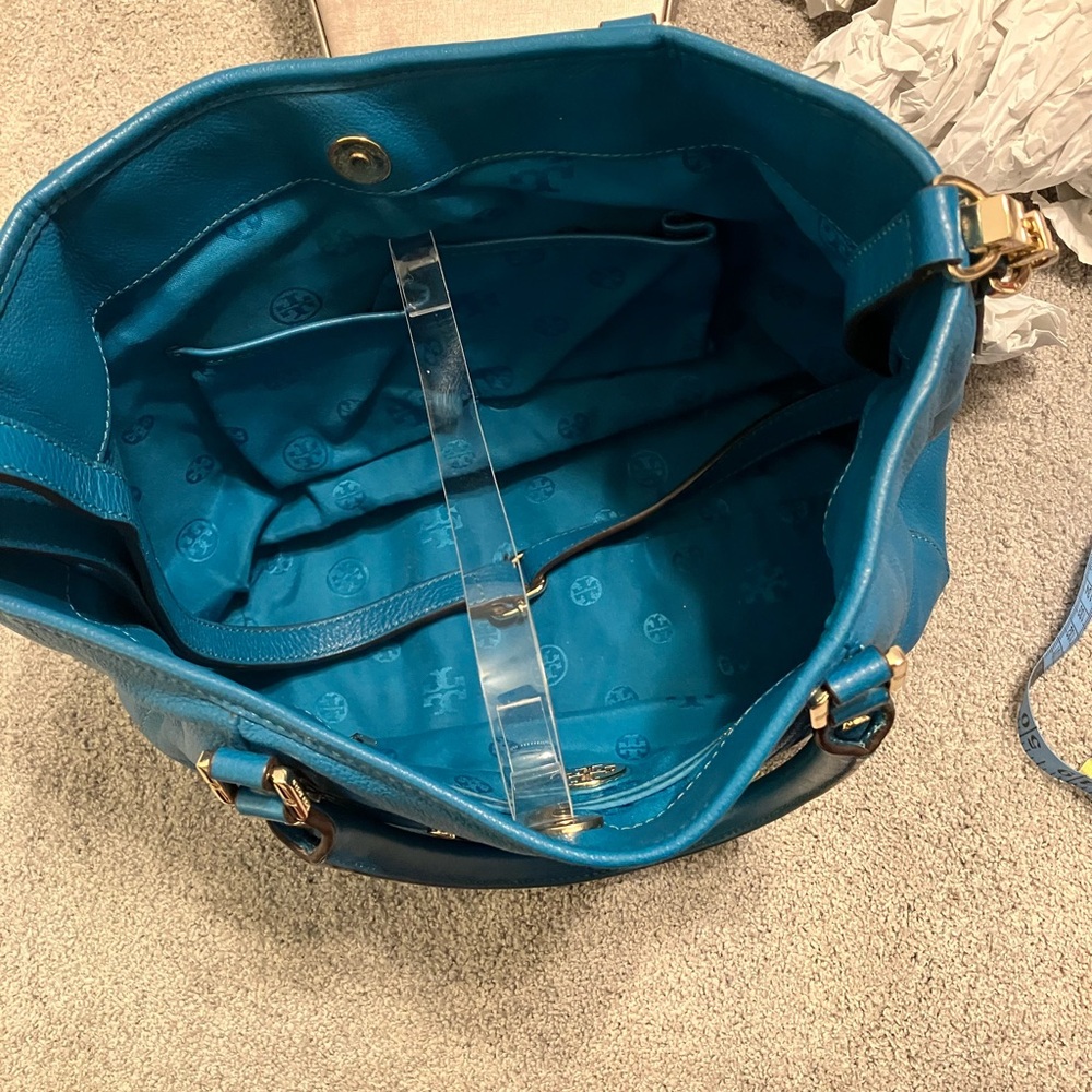 Tory Burch Amanda Hobo EUC Teal - Picture 7 of 16